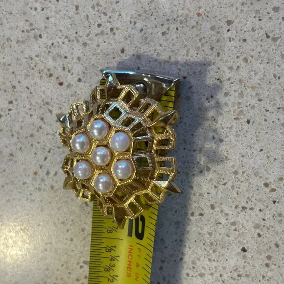 Vintage Gold-Tone Brooch & Clip-on Earrings Set With Faux Pearls Statement - Picture 13 of 16